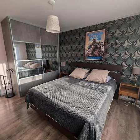 85m2, Hypercentre, Balcon, Parking, Clim Apartment *
